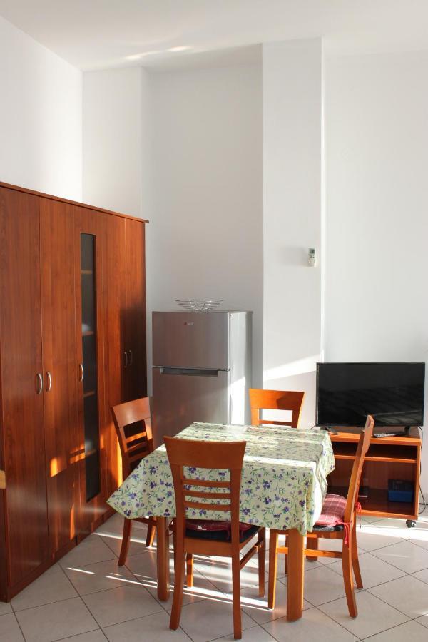 Pile Apartments 3 โอมิช ภายนอก รูปภาพ